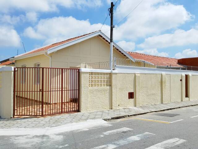 #330 - Casa para Venda em Taubaté - SP - 1